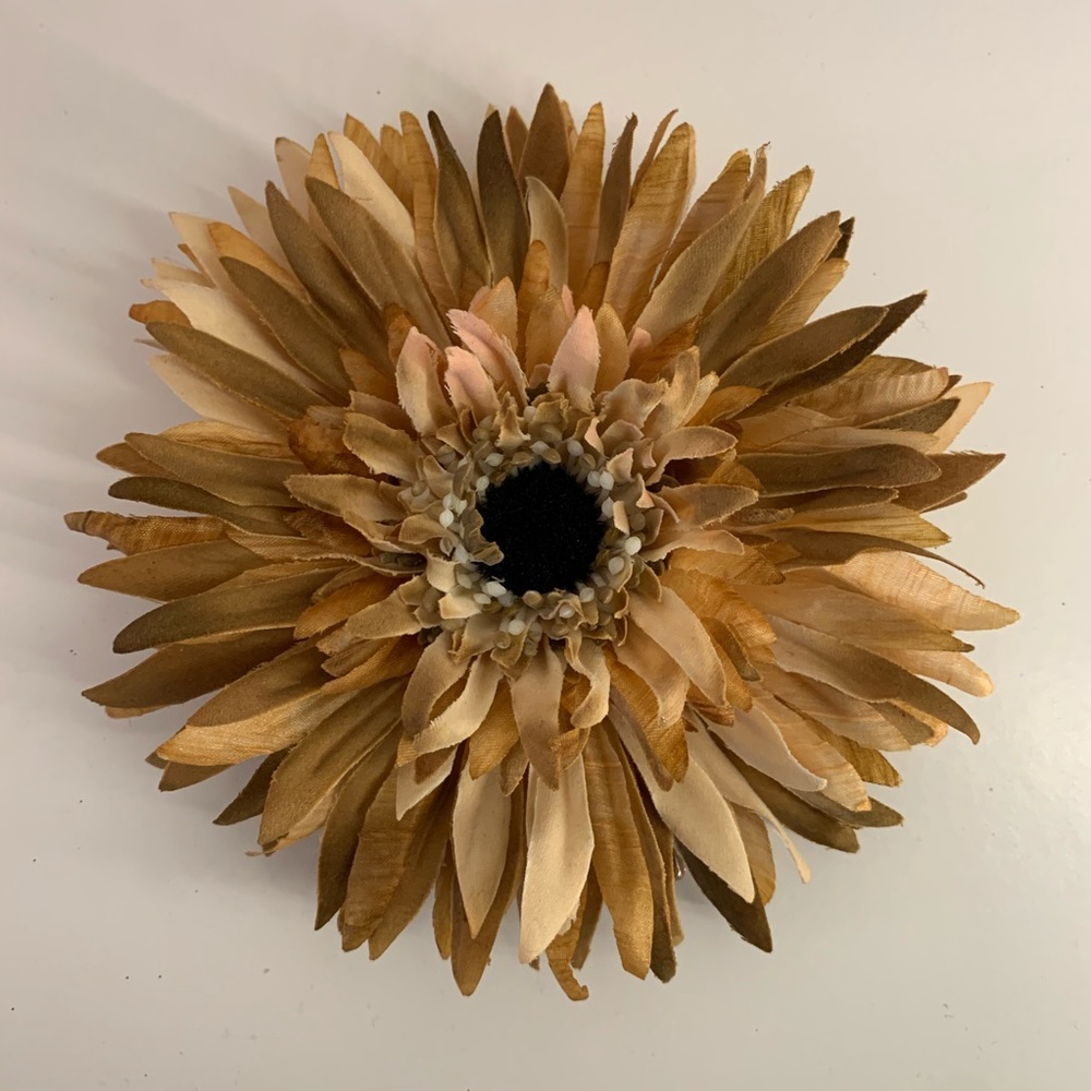 Hair Flower - New Never Worn